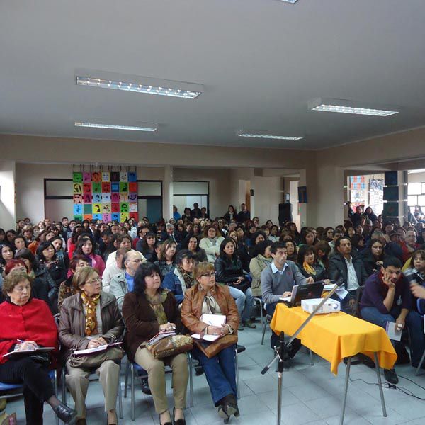 Lee más sobre el artículo Profesoras y estudiantes de la Escuela de Psicología PUCV desarrollan exitosa Jornada Participativa sobre Abuso Sexual Infantil