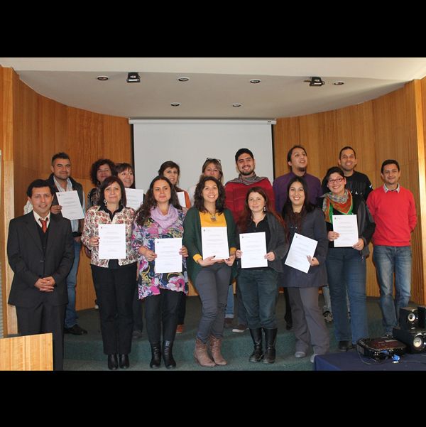 Lee más sobre el artículo Escuela de Psicología PUCV certifica a profesionales que trabajan en prevención de consumo de drogas
