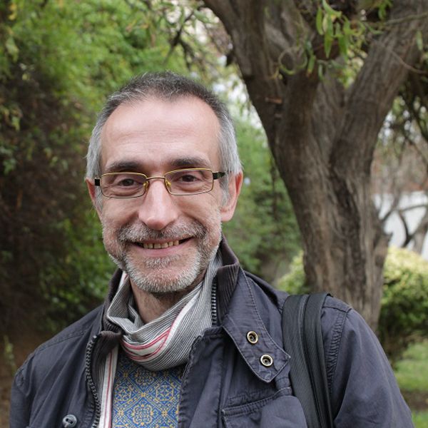 Lee más sobre el artículo Entrevista al Dr. Lupicinio Íñiguez: “La Experiencia la debemos buscar en las conversaciones”