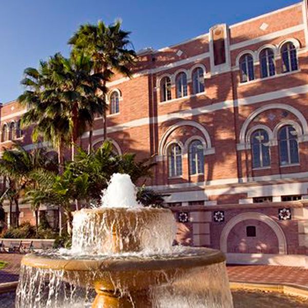 Lee más sobre el artículo Escuela de Psicología firma Convenio con la University of Southern California