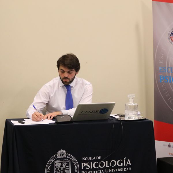 Lee más sobre el artículo Rodrigo Soto problematiza la promoción del deporte en tesis doctoral
