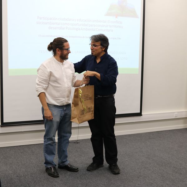 Lee más sobre el artículo Psicología ambiental y movimientos sociales: psicólogo René Squella realiza investigación doctoral sobre Termoeléctrica de Quebradilla