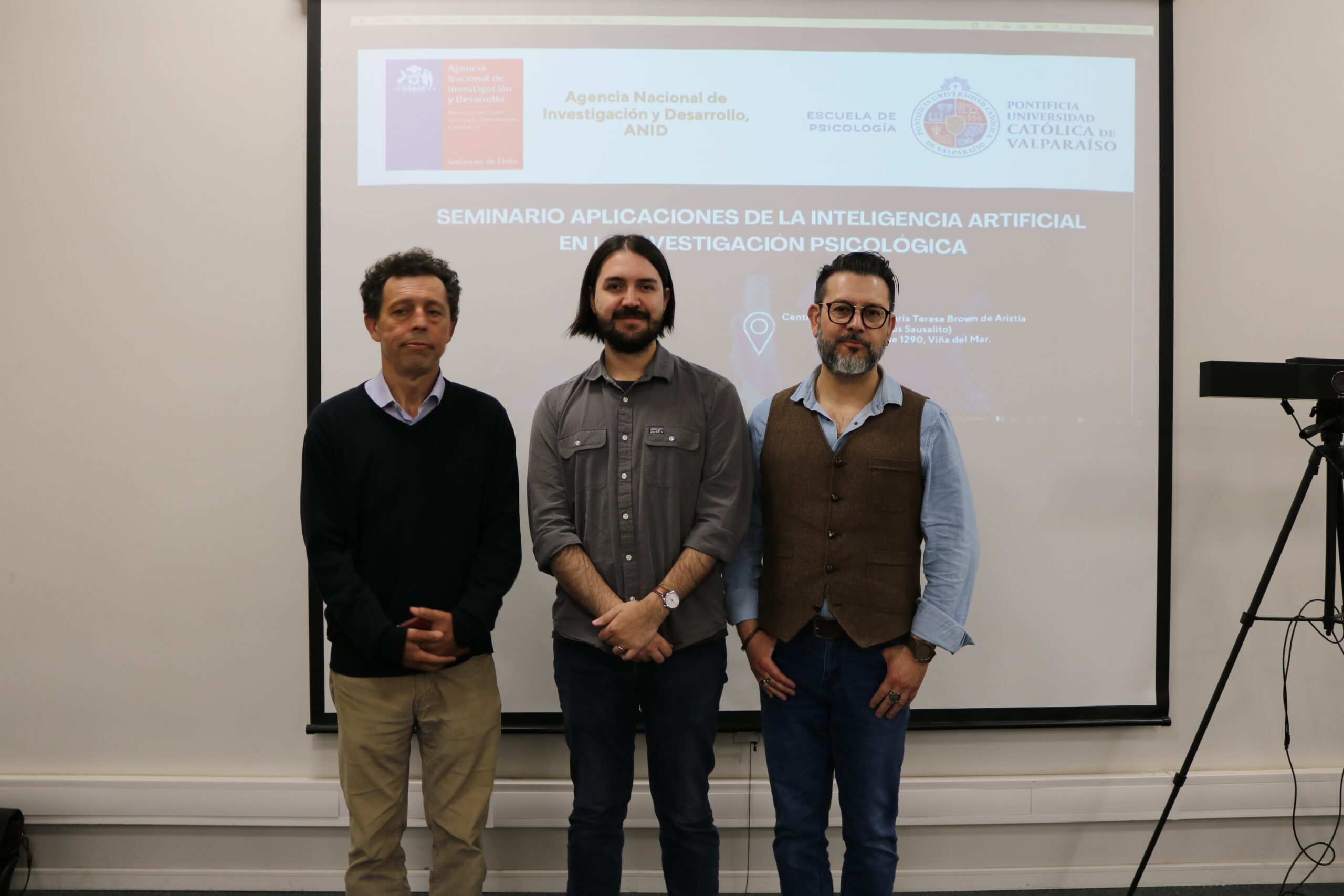Lee más sobre el artículo Seminario abordó las aplicaciones de la Inteligencia Artificial en la investigación psicológica