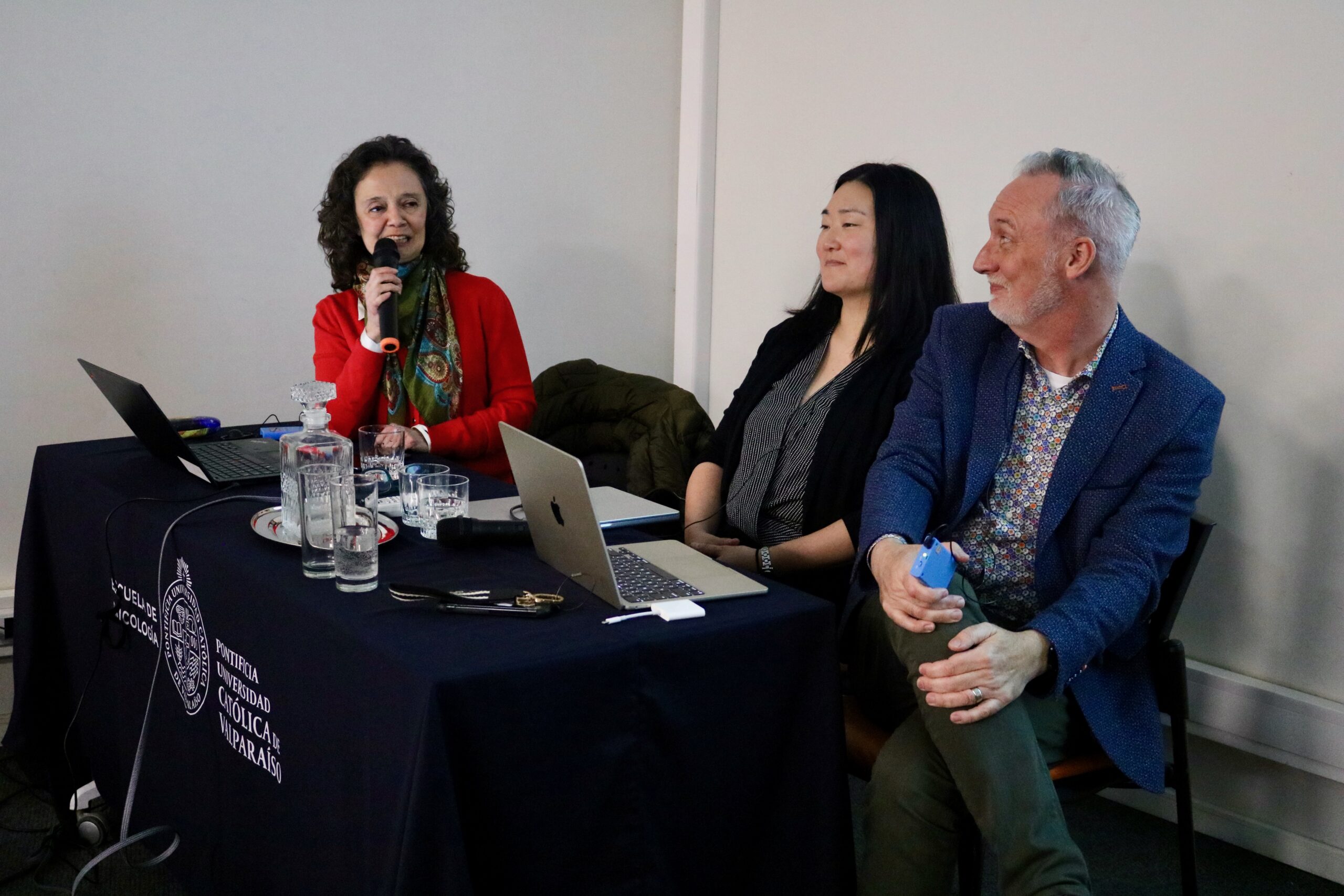 Lee más sobre el artículo Seminario abordó los desafíos y transformaciones de las escuelas rurales desde experiencias de Chile, Canadá y Nueva Zelanda